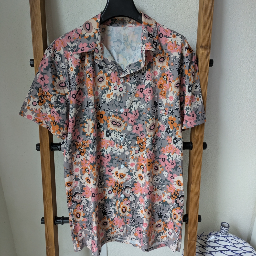 Source Unknown Vibrant Floral Men's Button Down Shirt - Size M